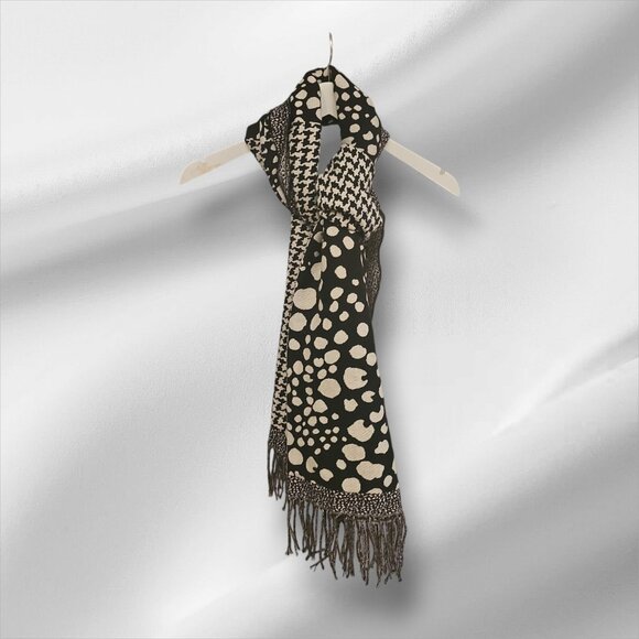 Chico's Jacquard Scarf Reversible Black & White Houndstooth & Polka Dot W/Fringe - Picture 5 of 9